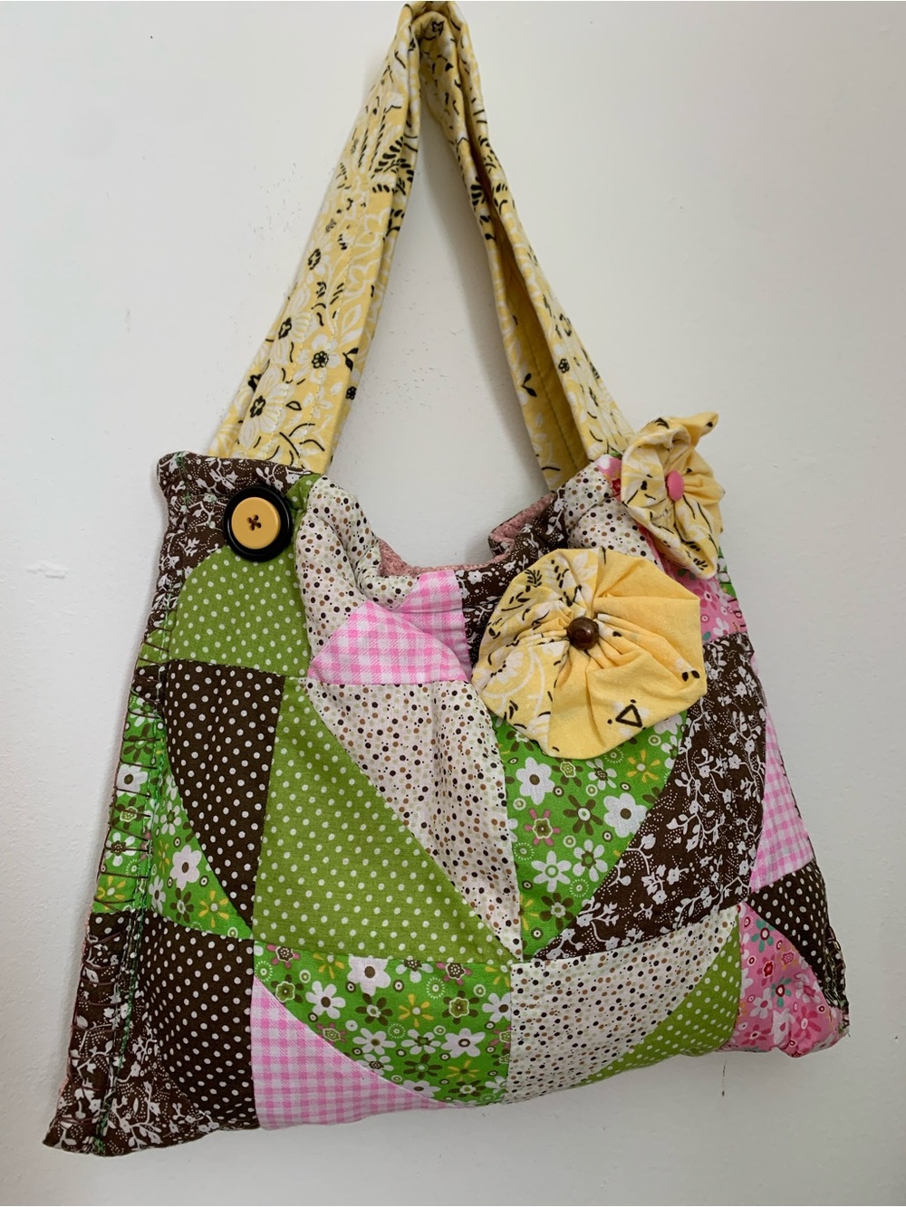 PatBen Décor , NWT Handmade Patchwork Floral Tote Bag in Green, Pink & Yellow
